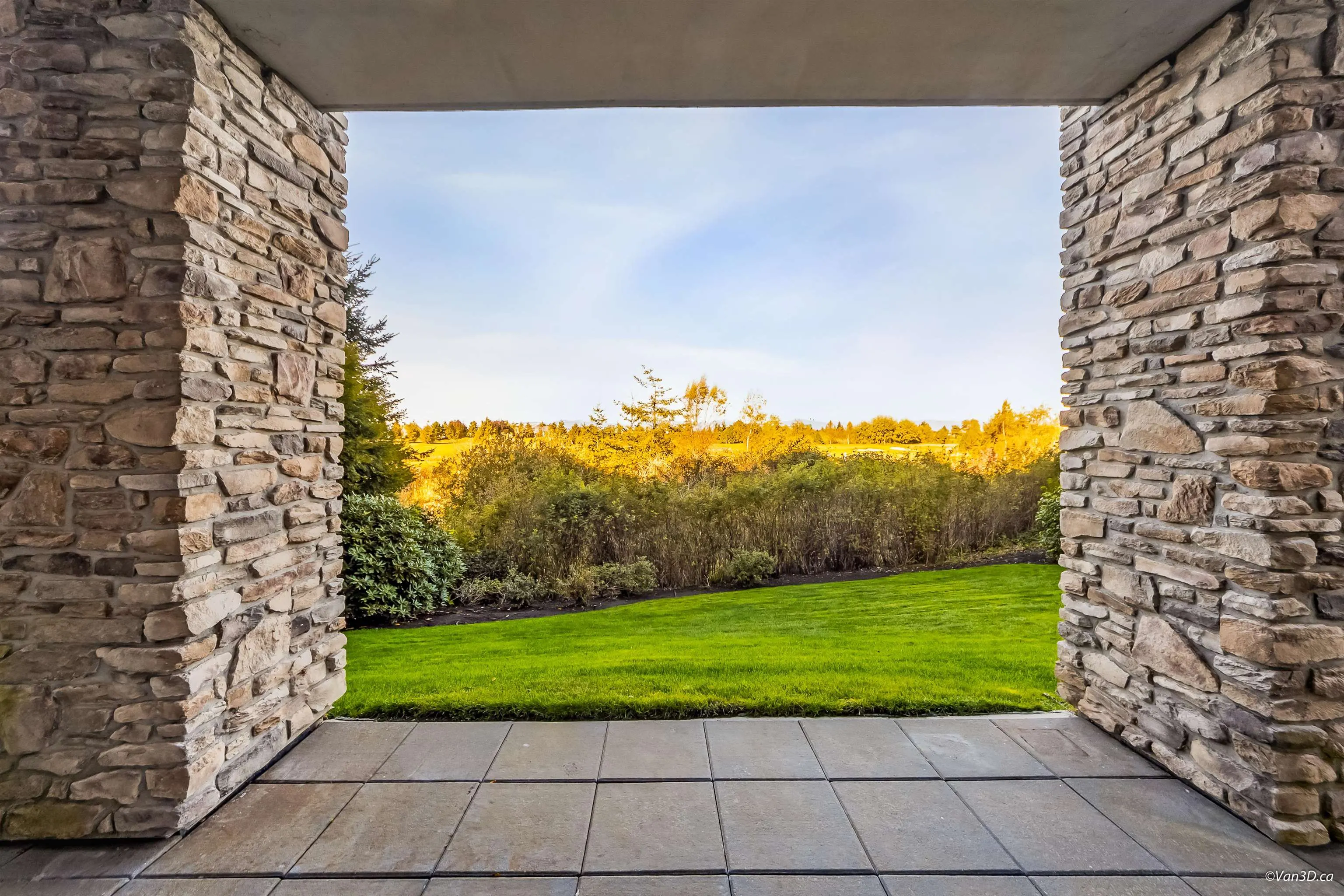 112 5055 Springs Boulevard