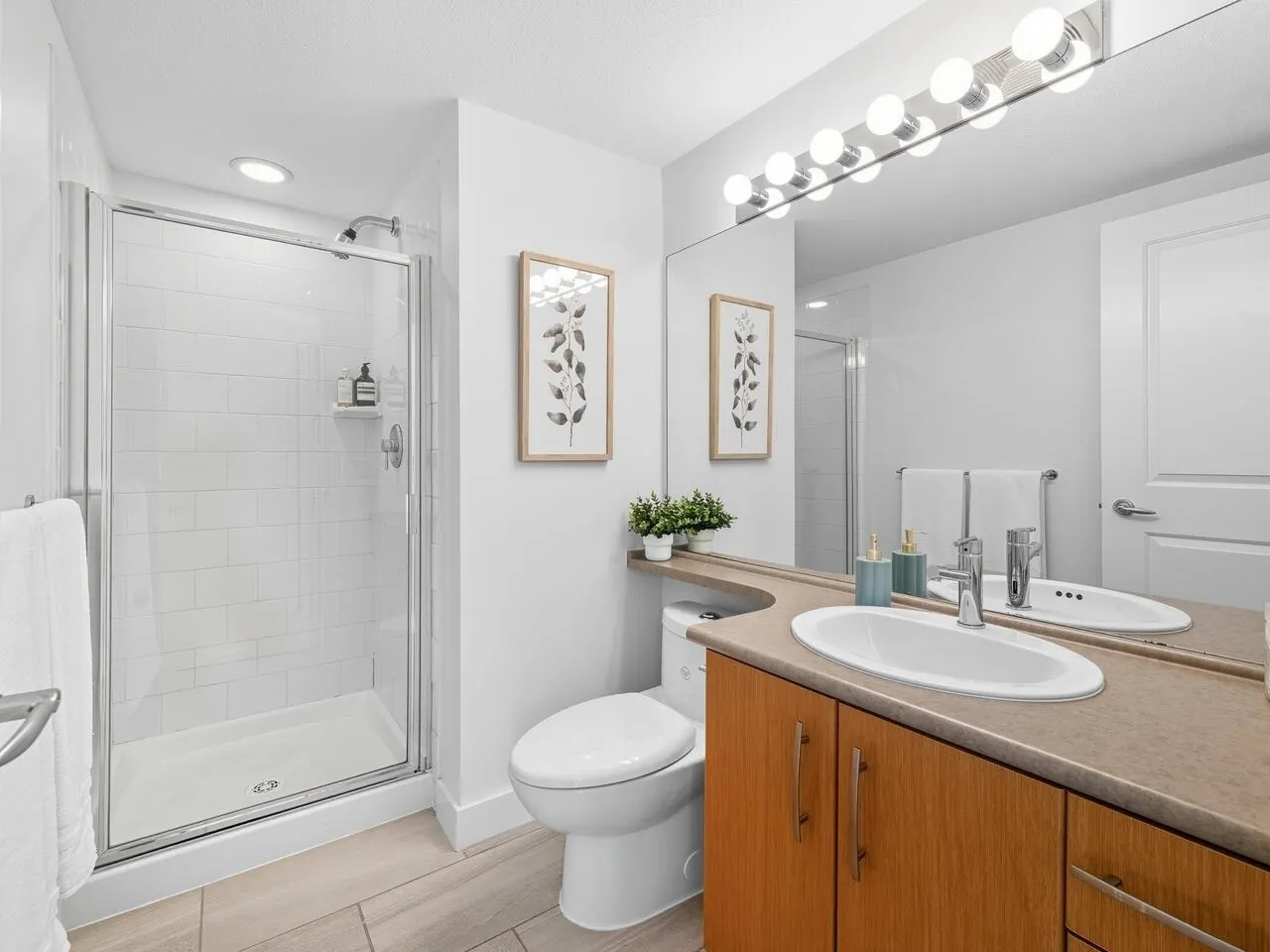 210 500 Klahanie Drive