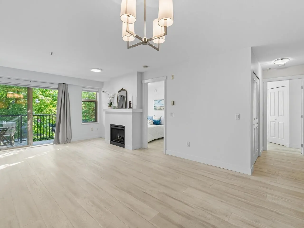 210 500 Klahanie Drive