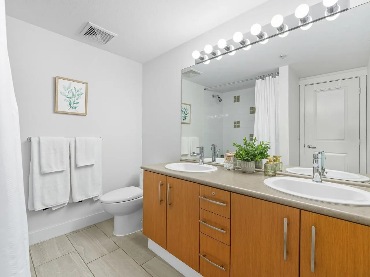 210 500 Klahanie Drive