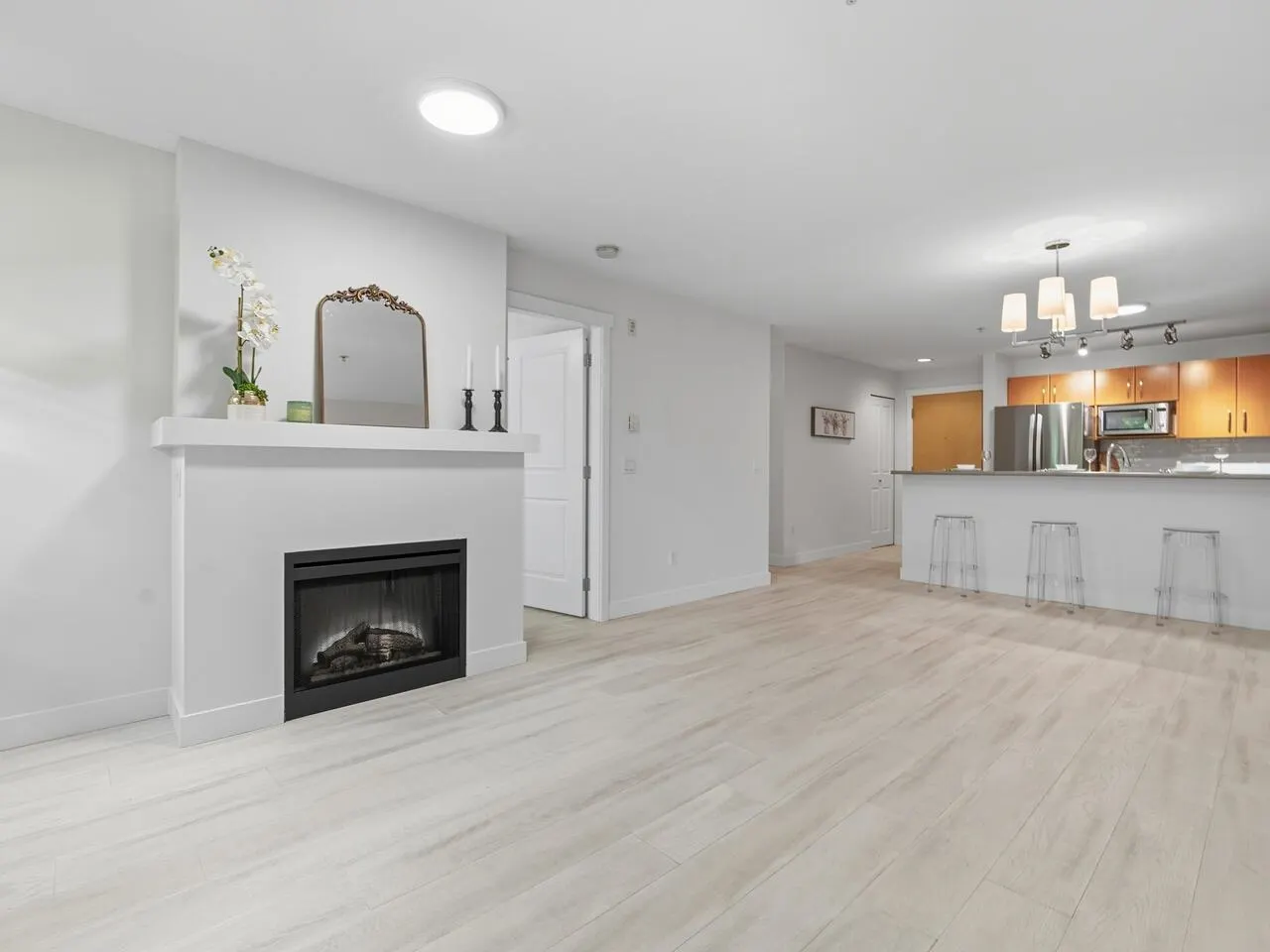 210 500 Klahanie Drive