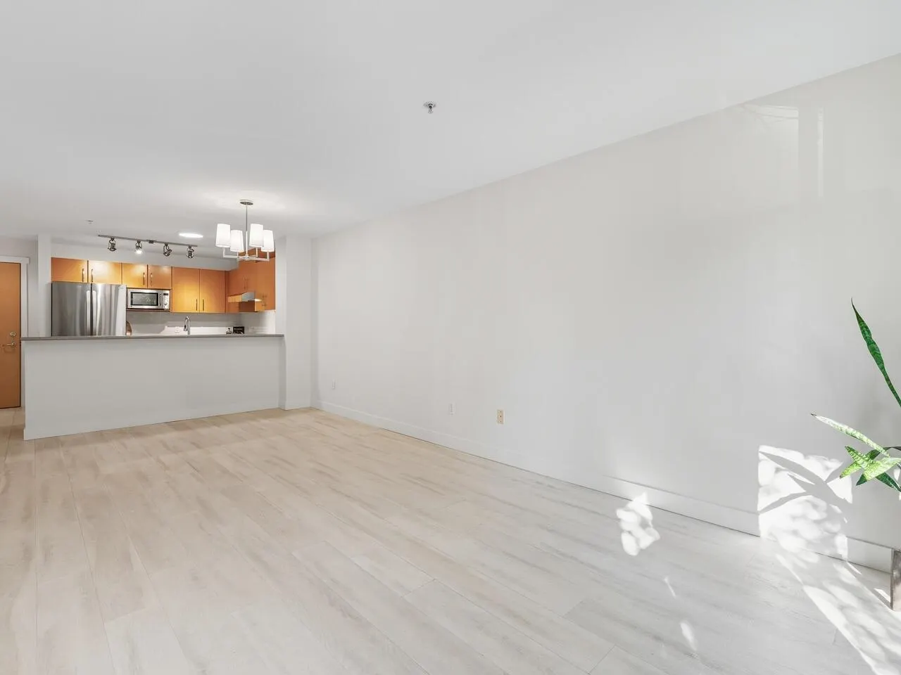 210 500 Klahanie Drive