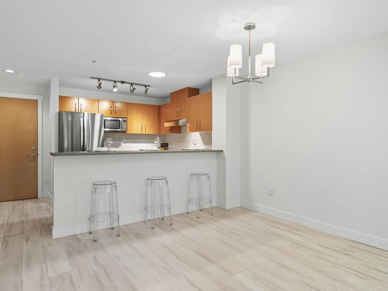 210 500 Klahanie Drive