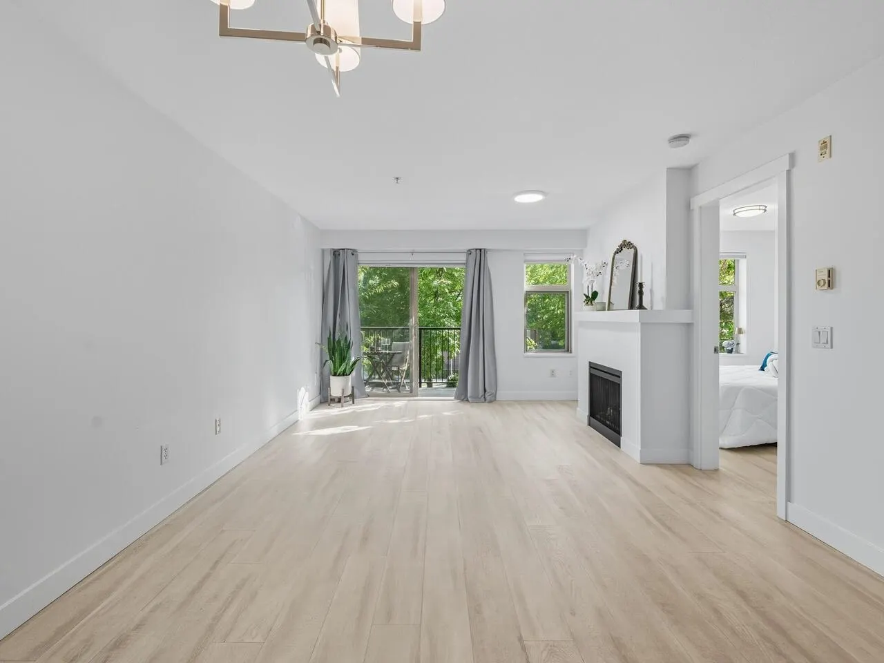 210 500 Klahanie Drive