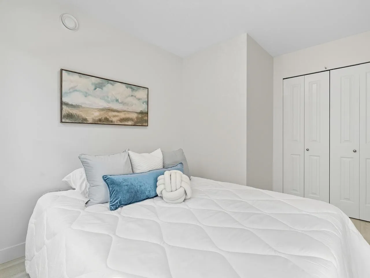 210 500 Klahanie Drive