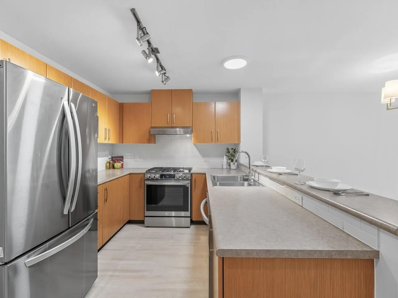 210 500 Klahanie Drive