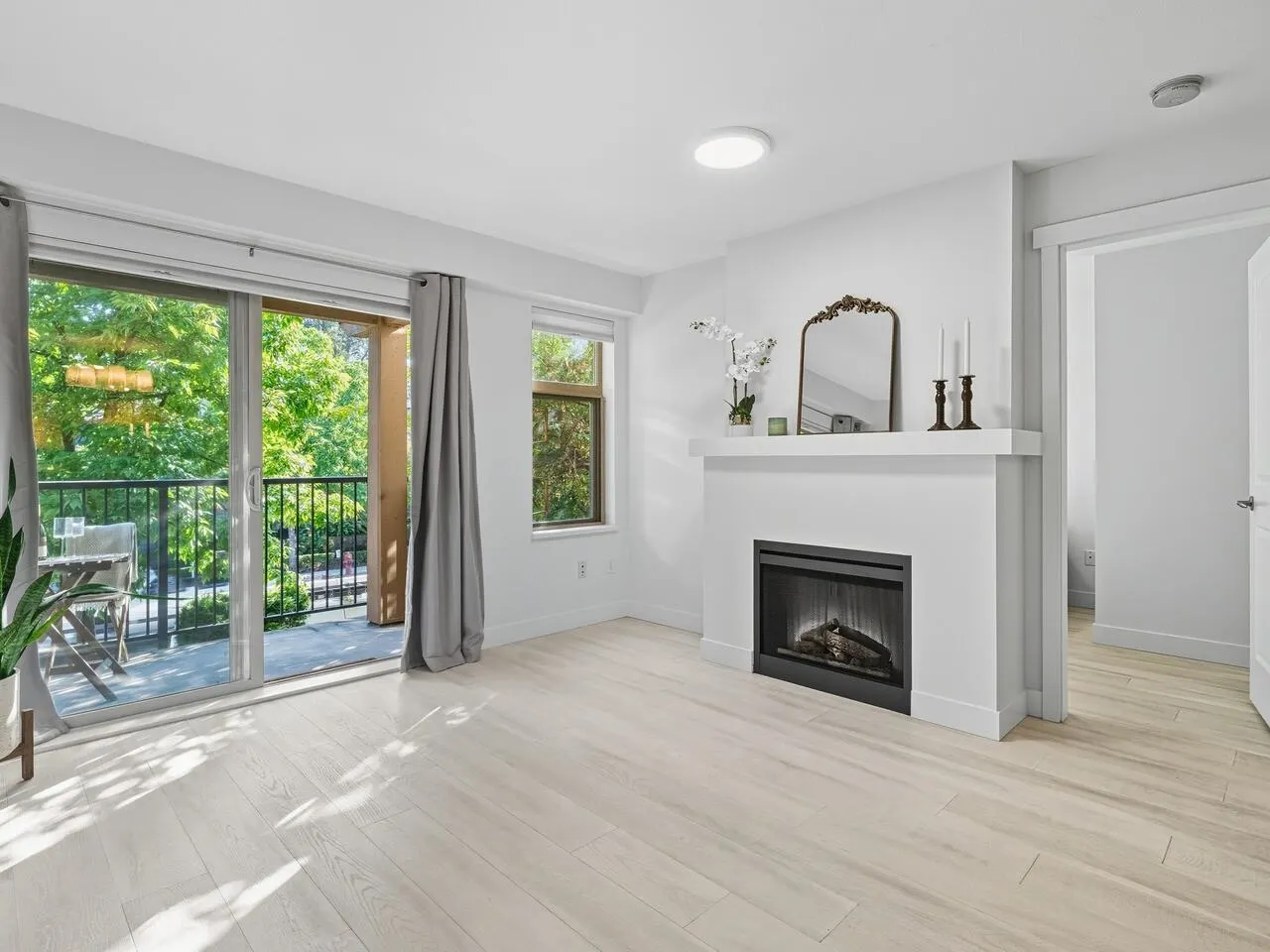 210 500 Klahanie Drive