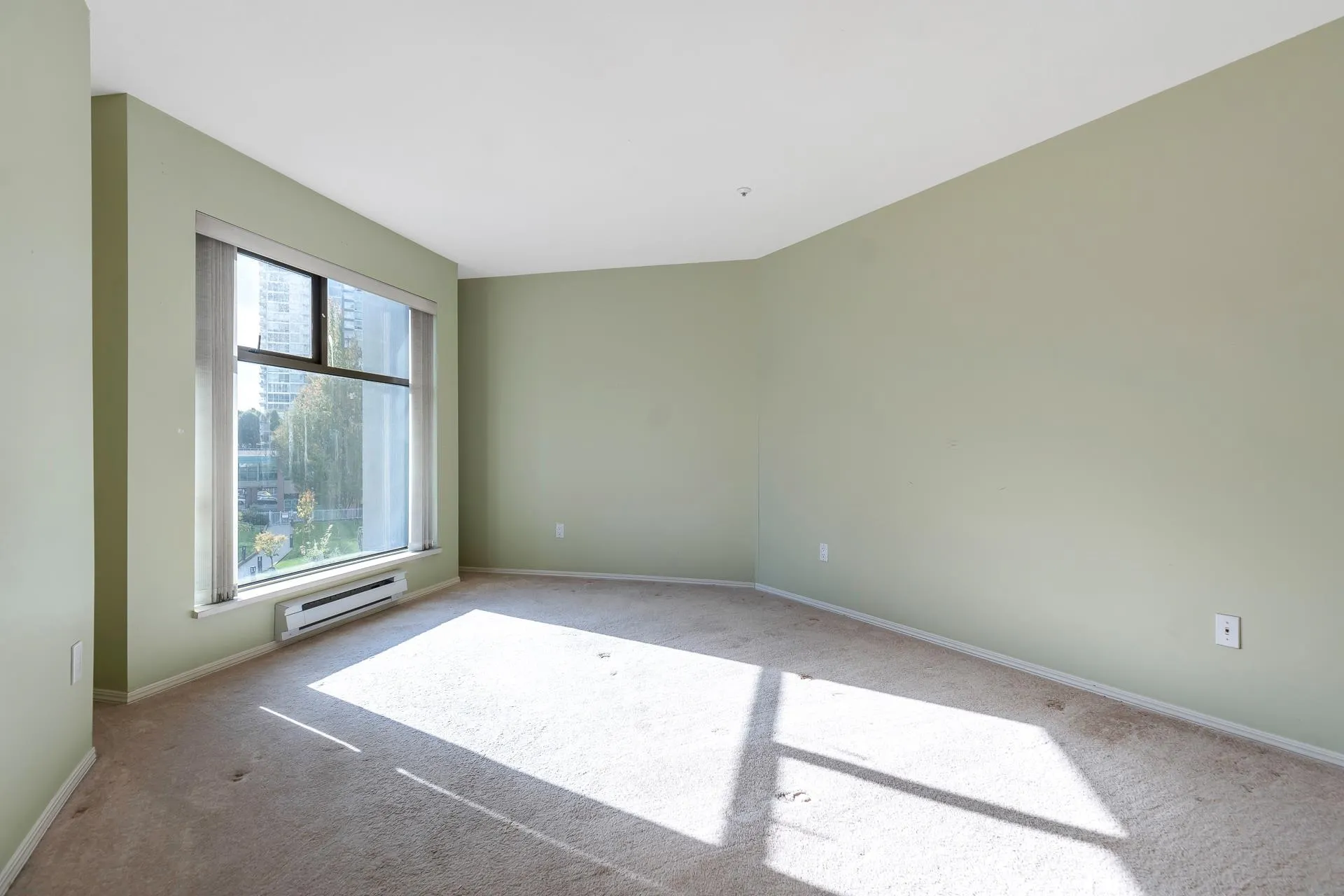 304 2968 Burlington Drive