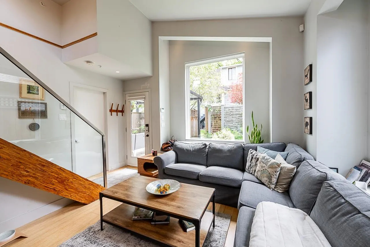 341 W 22nd Avenue