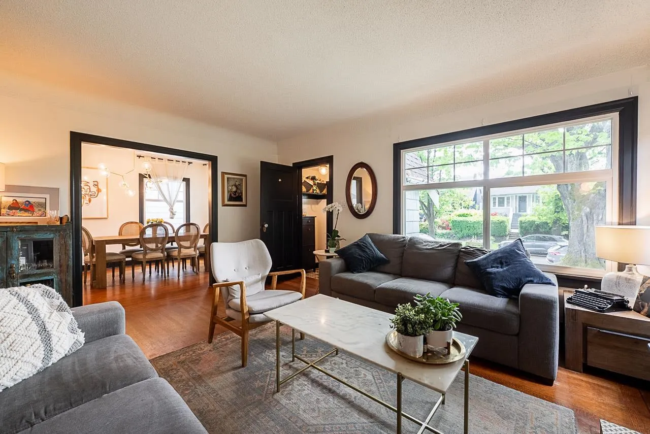 341 W 22nd Avenue
