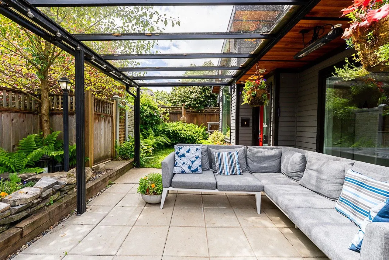 341 W 22nd Avenue