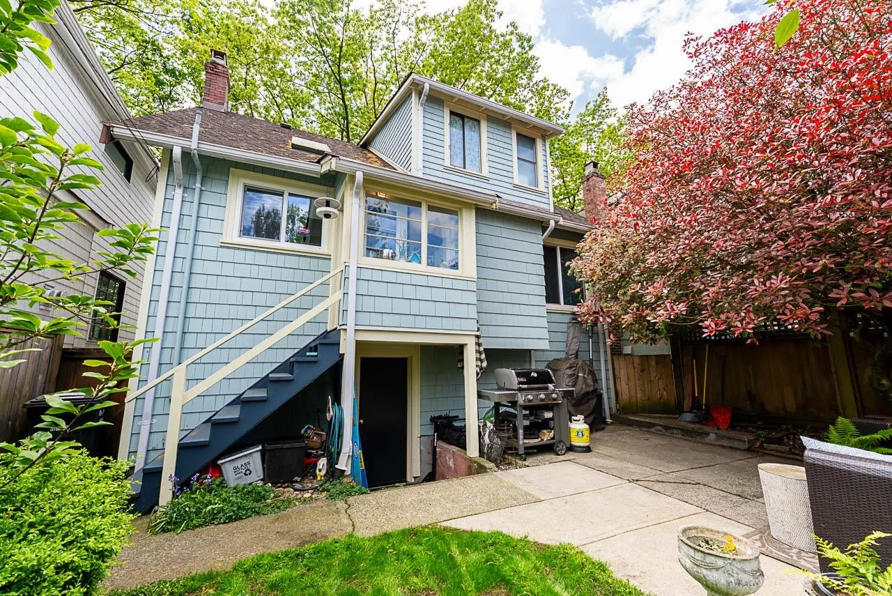 341 W 22nd Avenue