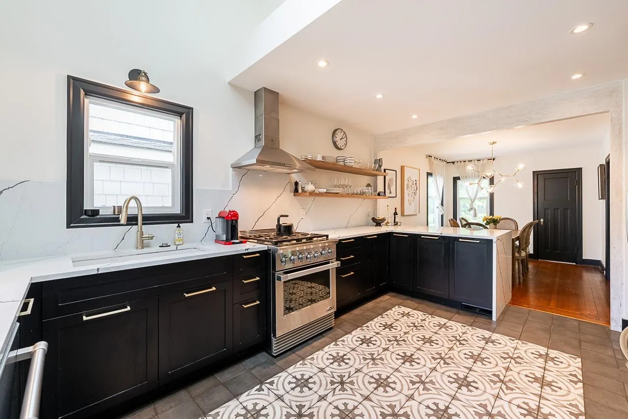 341 W 22nd Avenue
