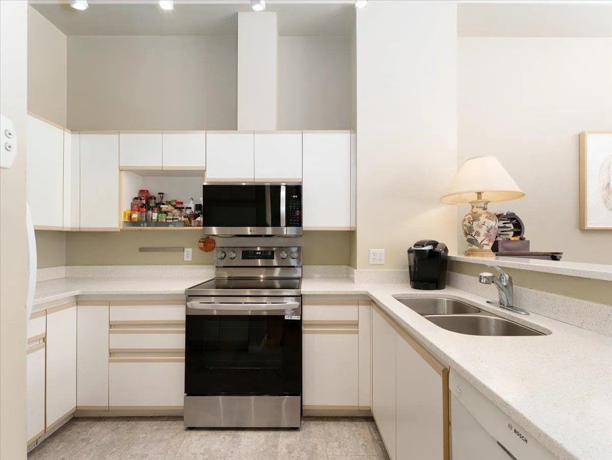 5 3588 Whitney Place