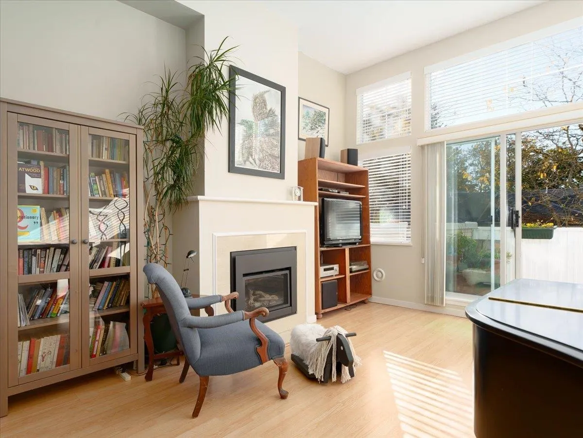 5 3588 Whitney Place