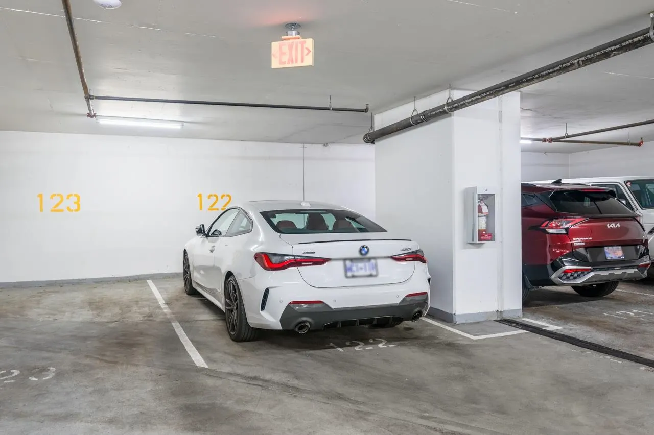 3107 833 Seymour Street