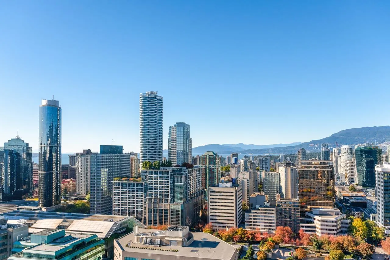 3107 833 Seymour Street