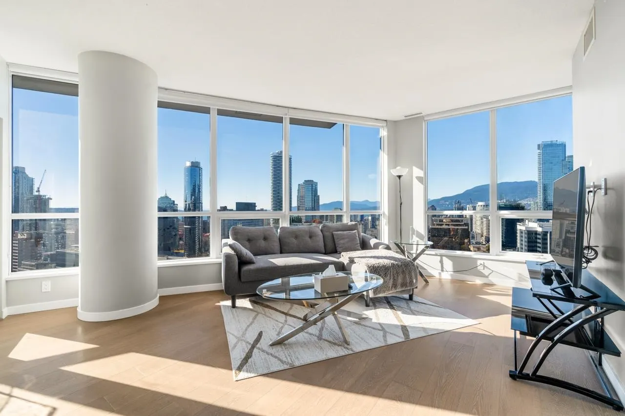 3107 833 Seymour Street