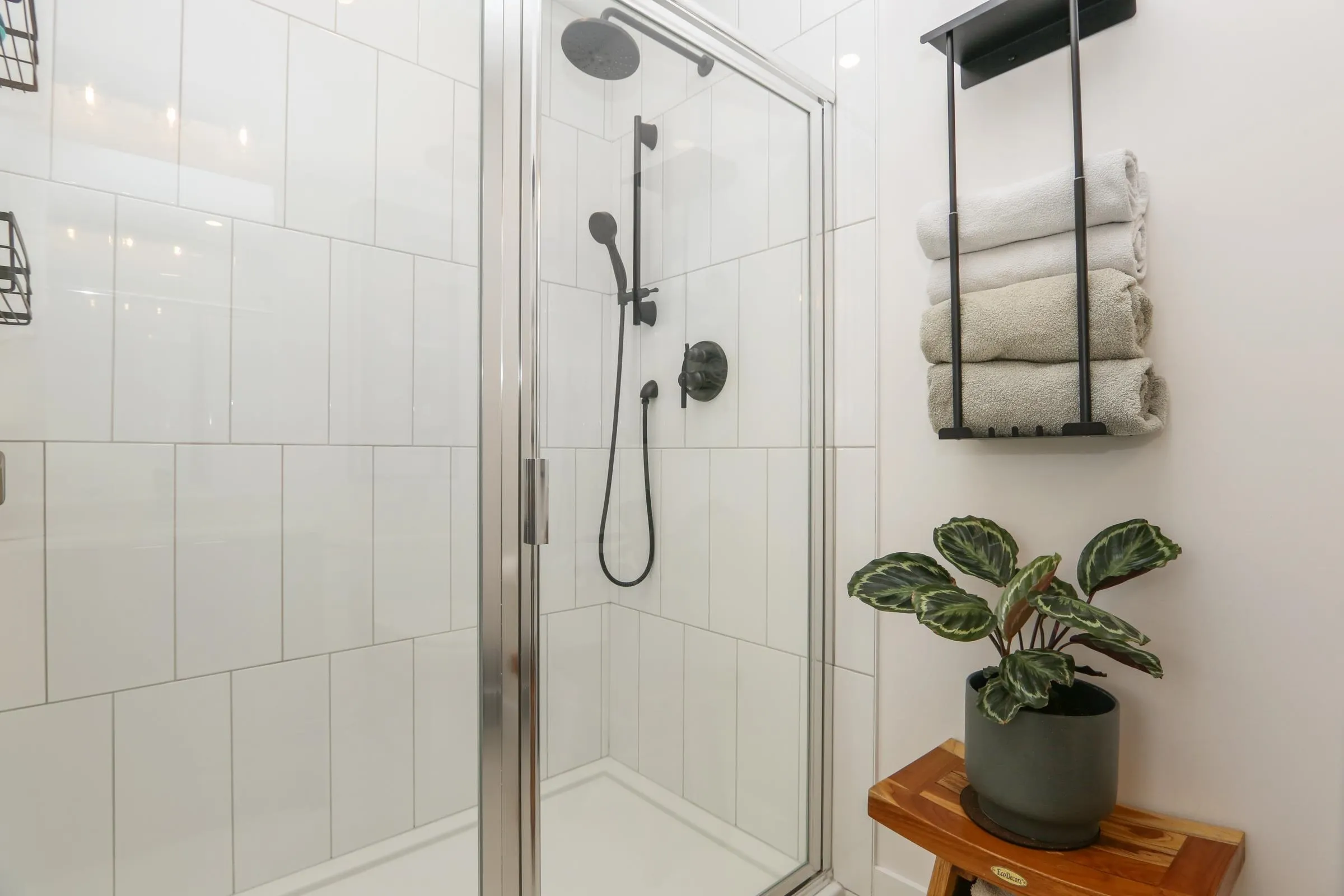 11 46211 Promontory Road