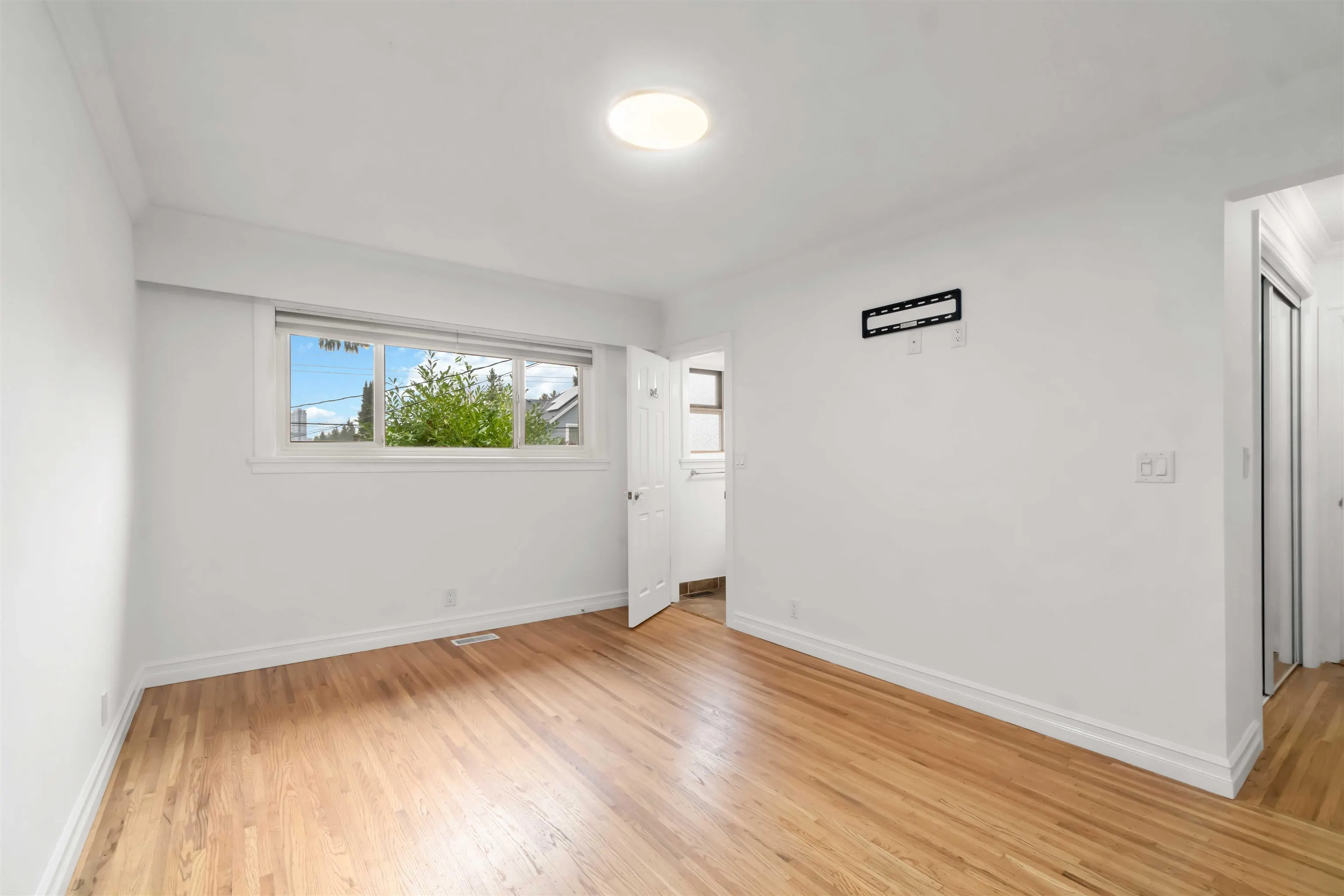 595 Garrow Drive