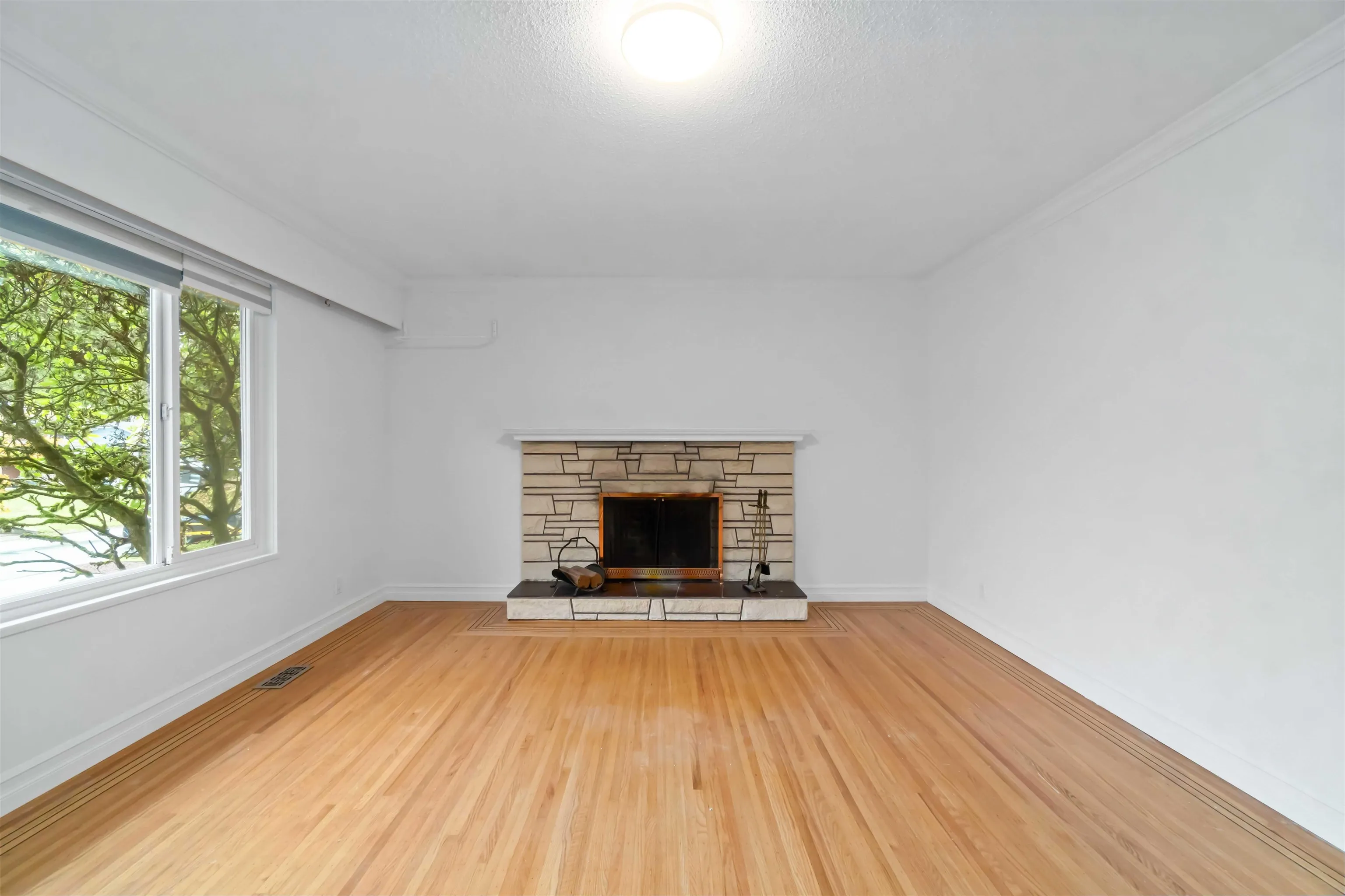 595 Garrow Drive
