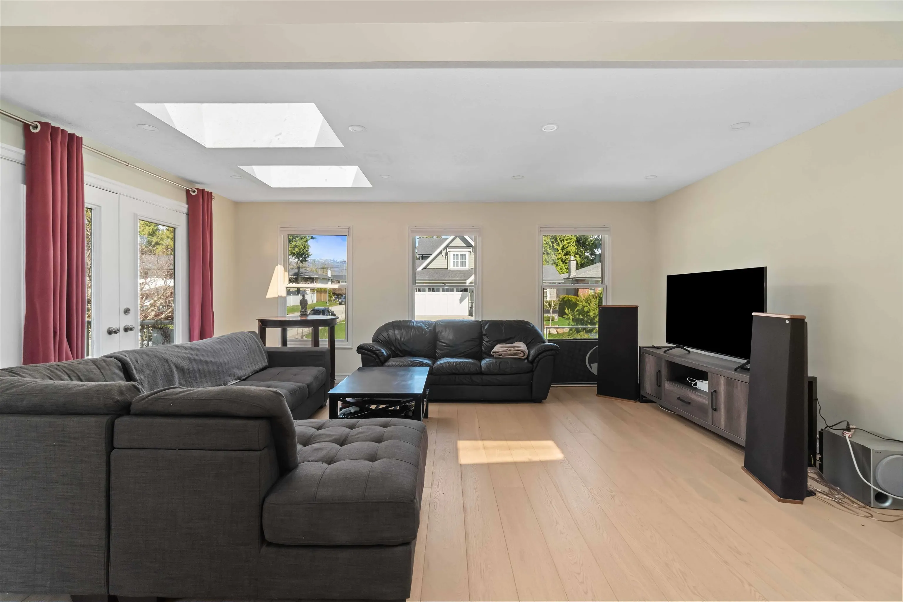 595 Garrow Drive