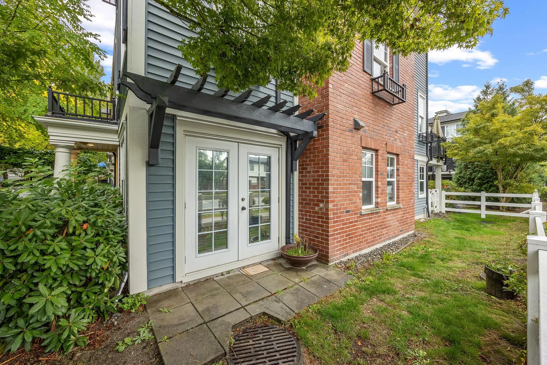 5 2495 Davies Avenue