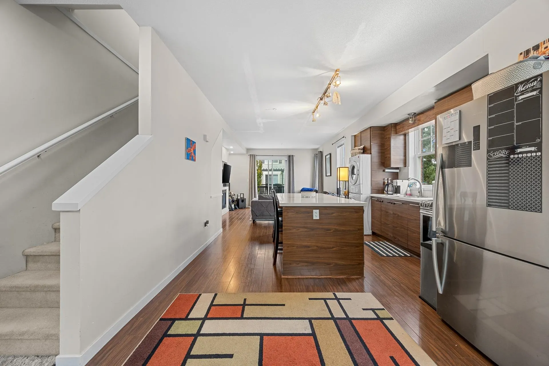 5 2495 Davies Avenue