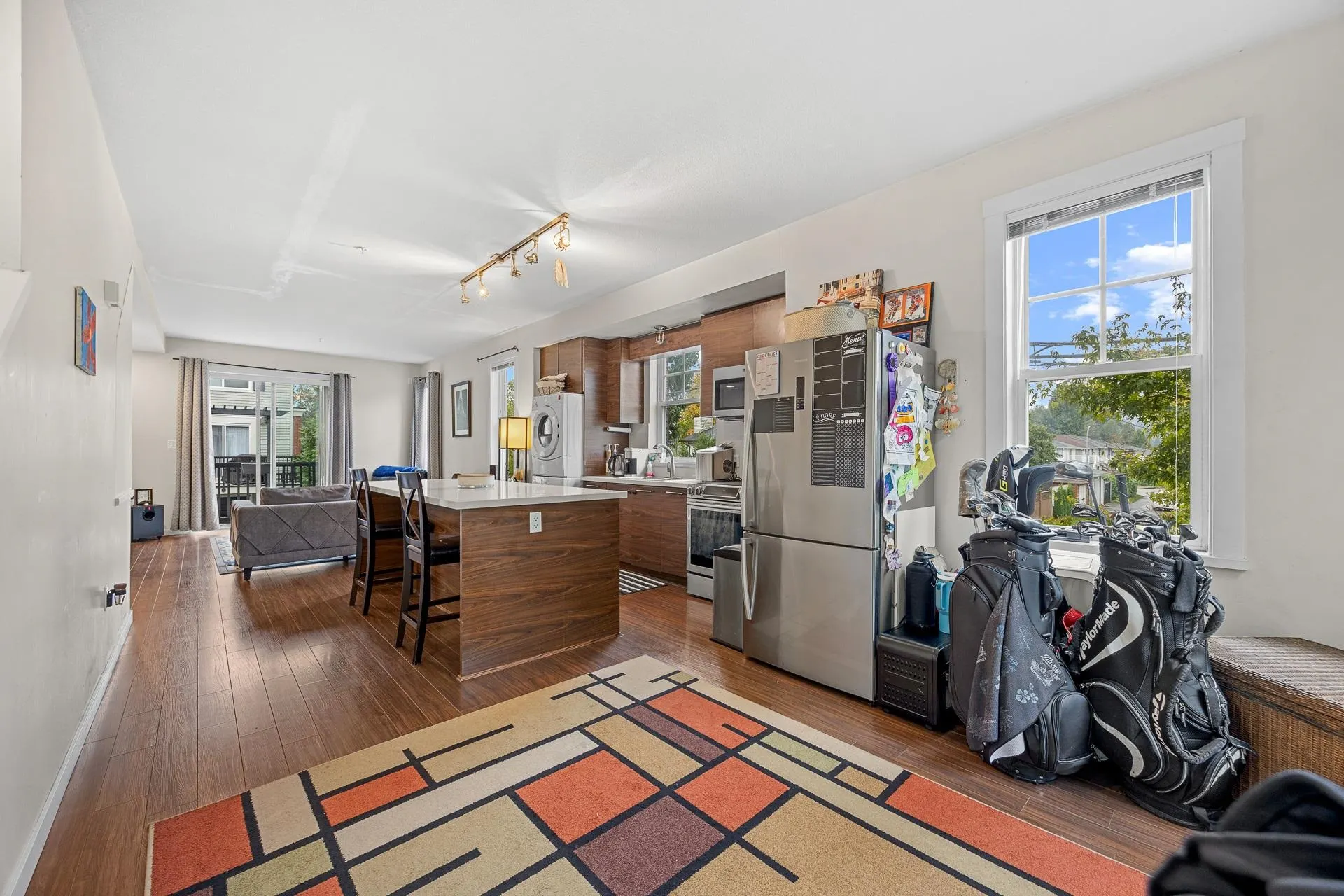 5 2495 Davies Avenue