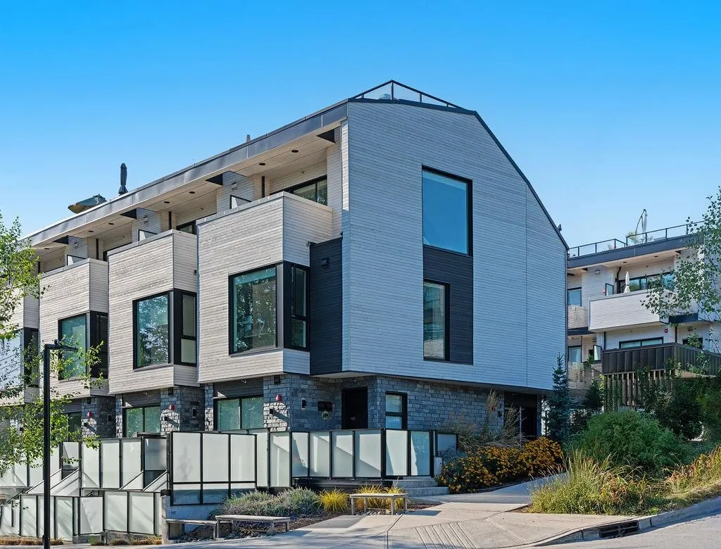 201 650 E 2nd Street