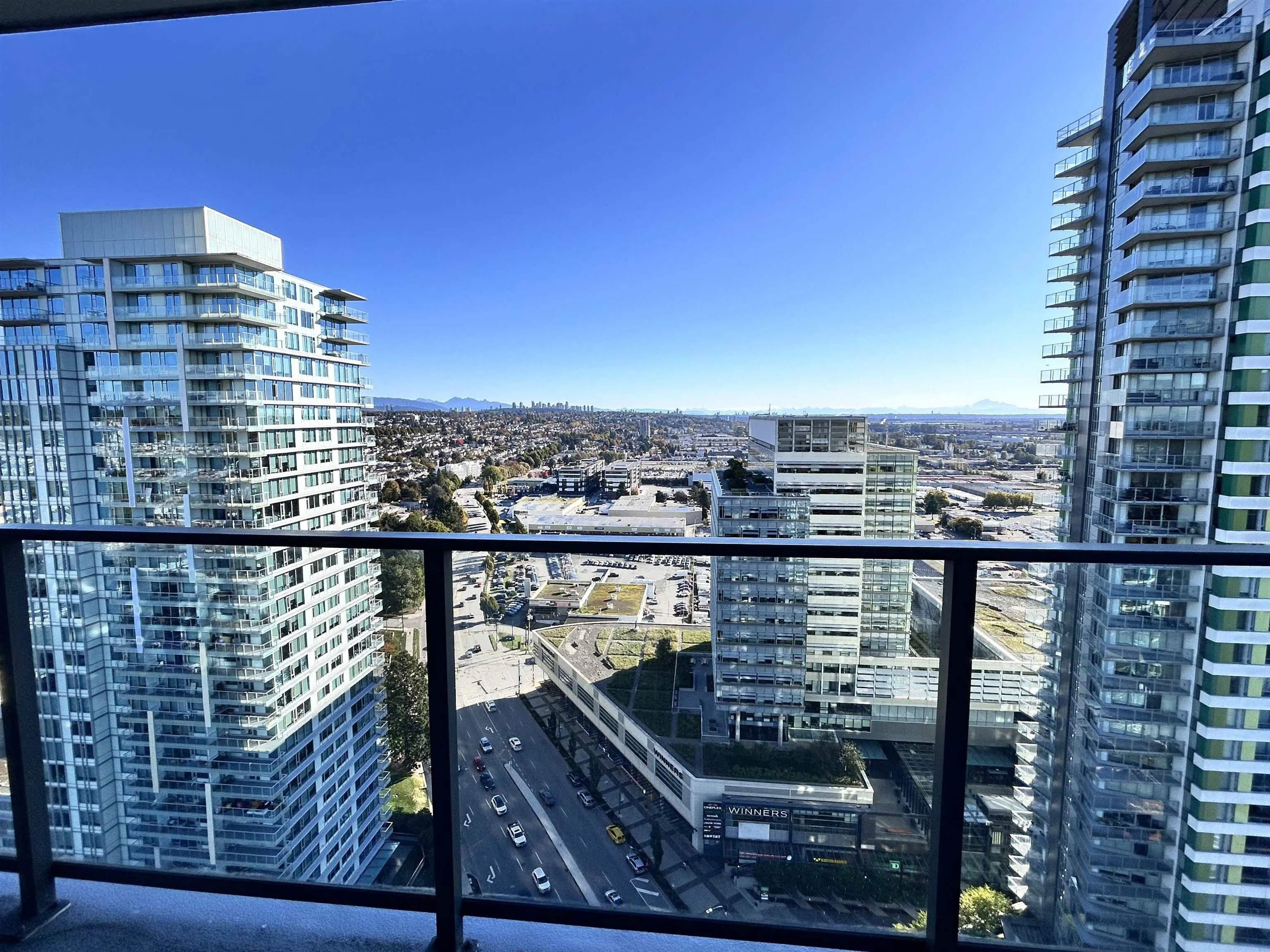 2606 8189 Cambie Street