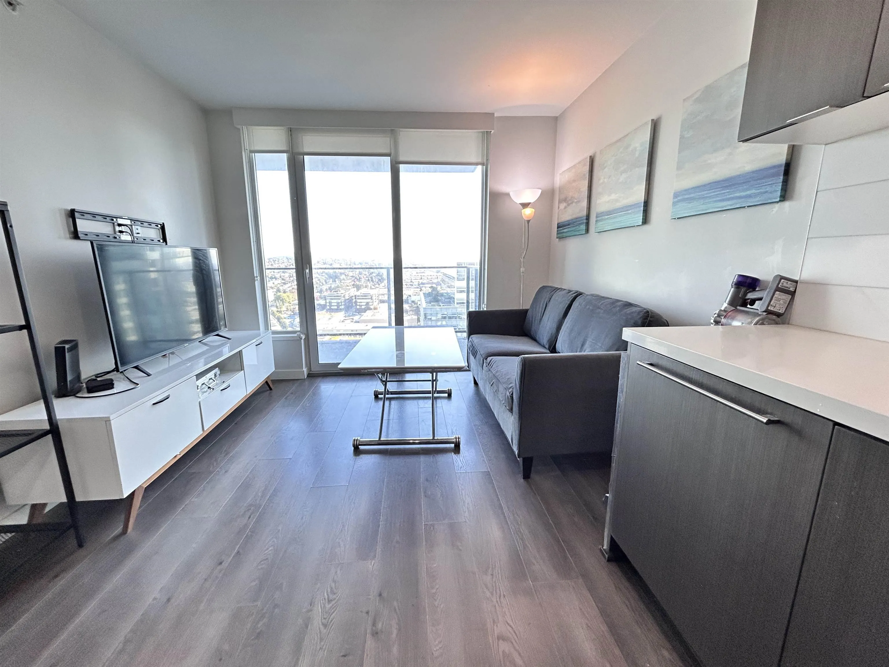 2606 8189 Cambie Street