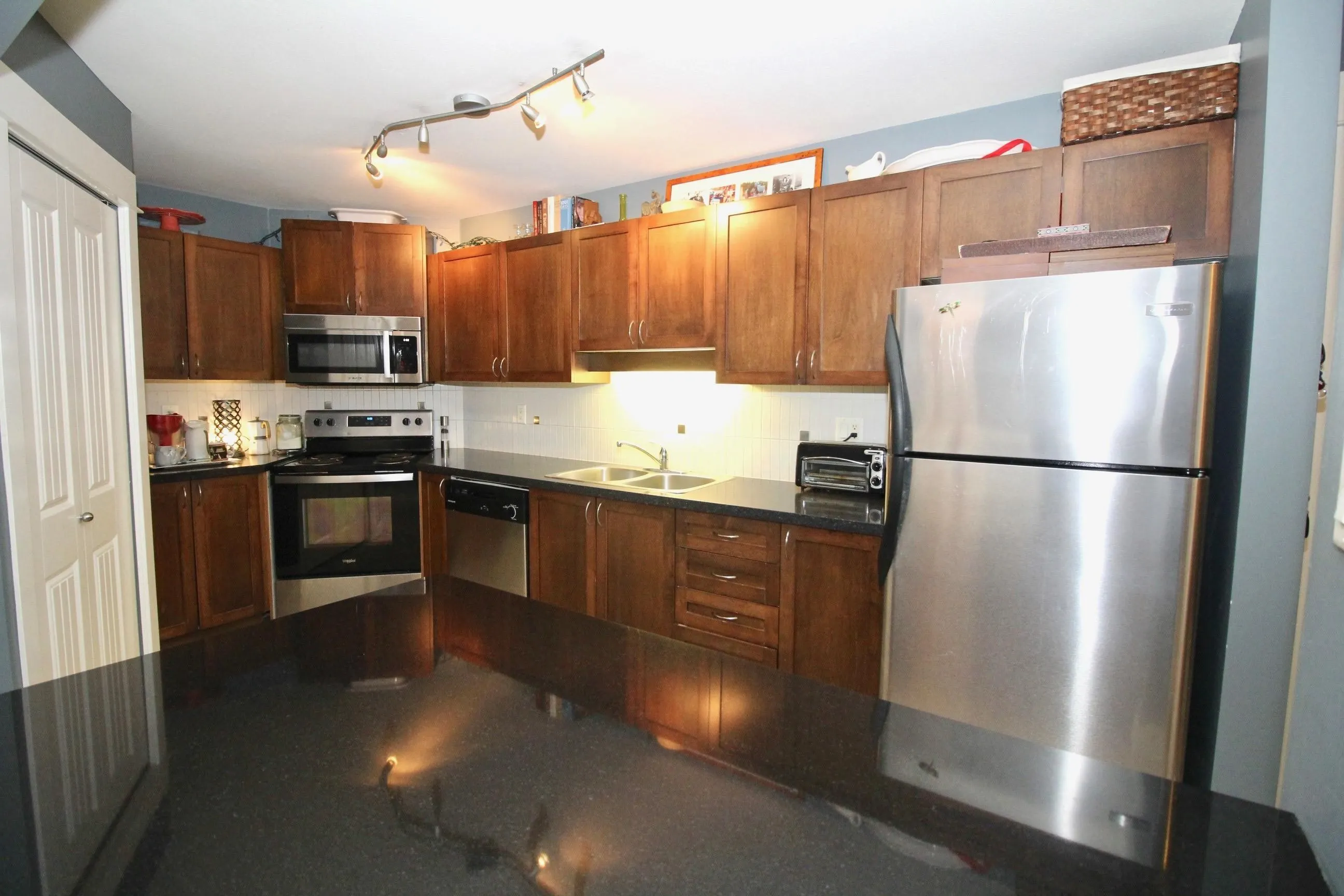 216 32725 George Ferguson Way