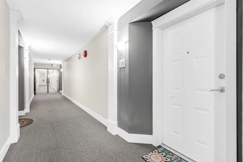 216 32725 George Ferguson Way