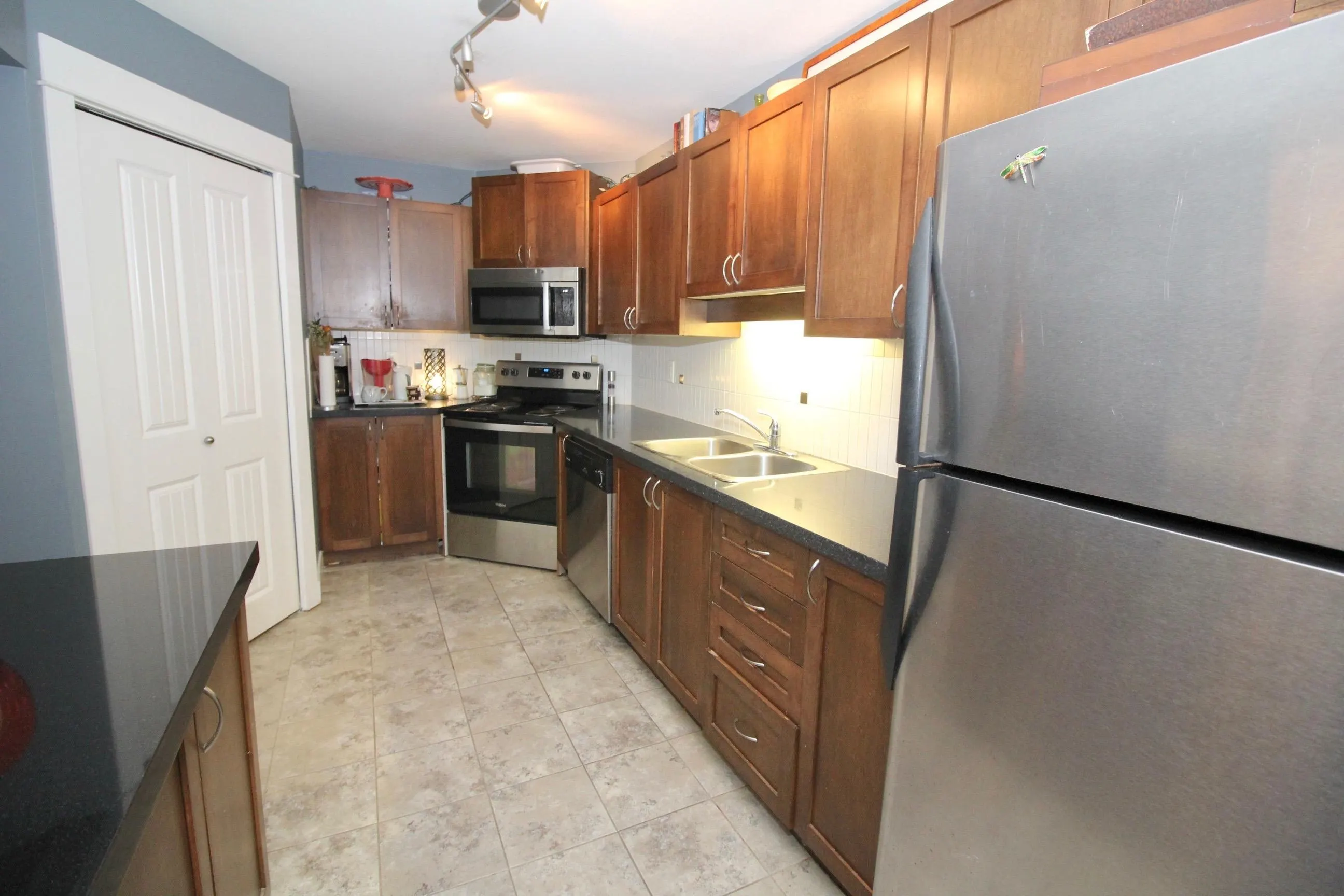 216 32725 George Ferguson Way