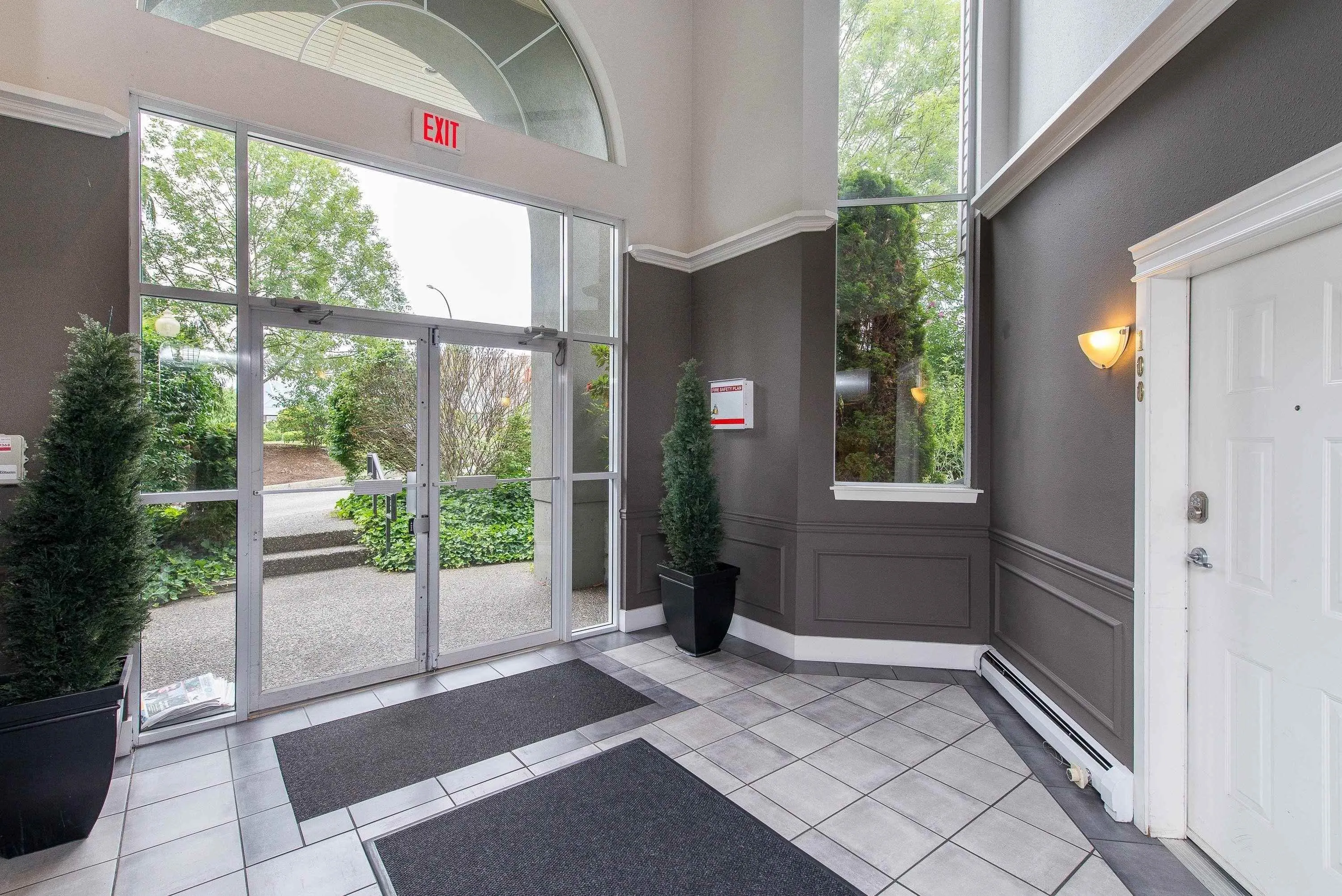 216 32725 George Ferguson Way