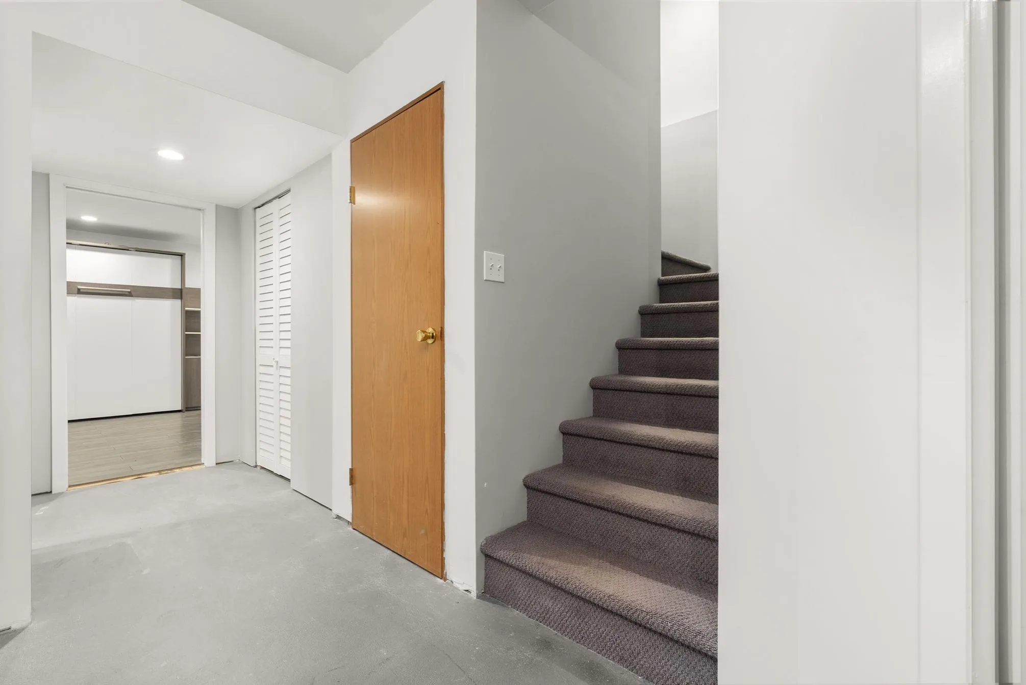 10091 243 Street