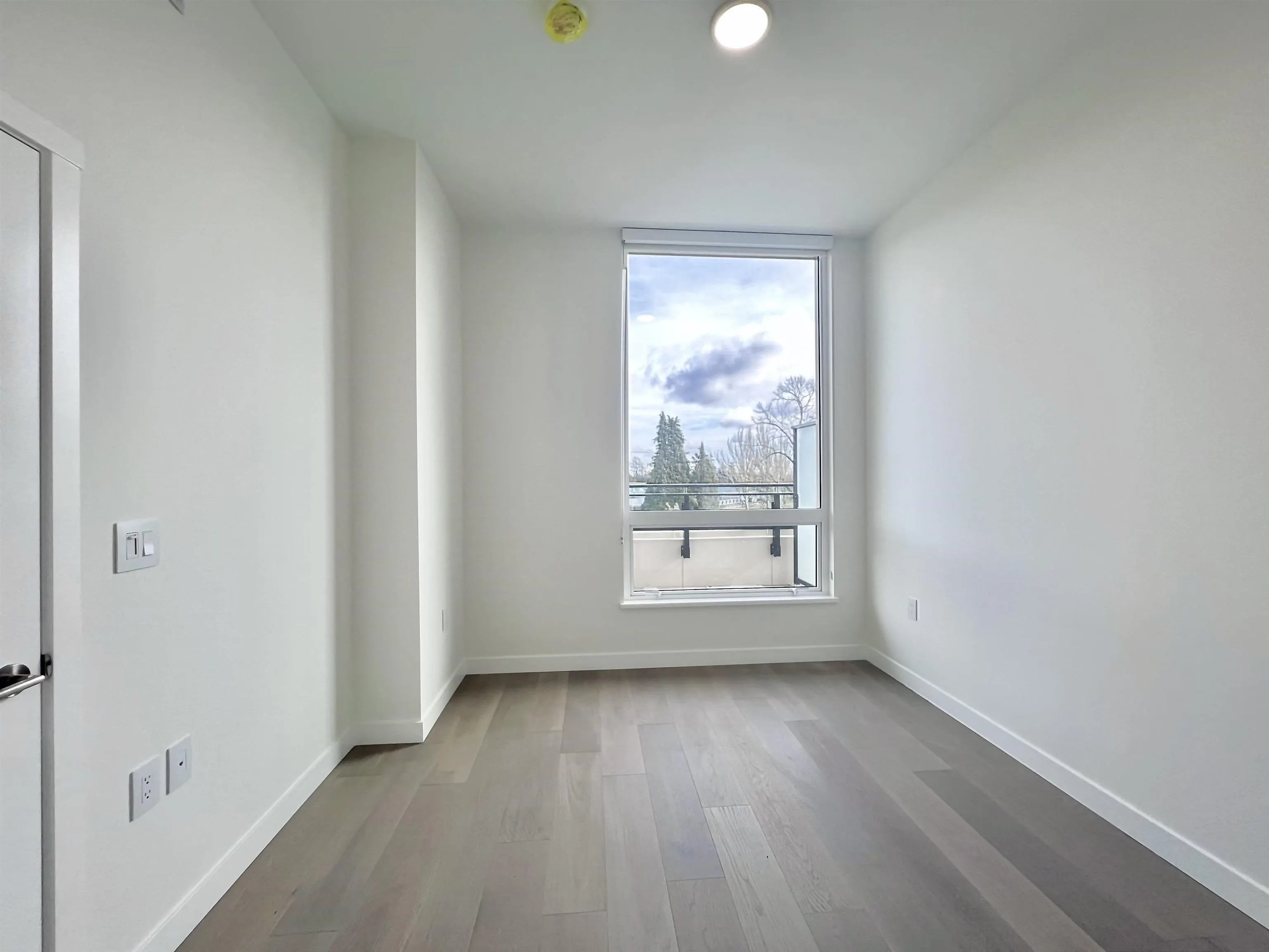 501 5212 Cambie Street