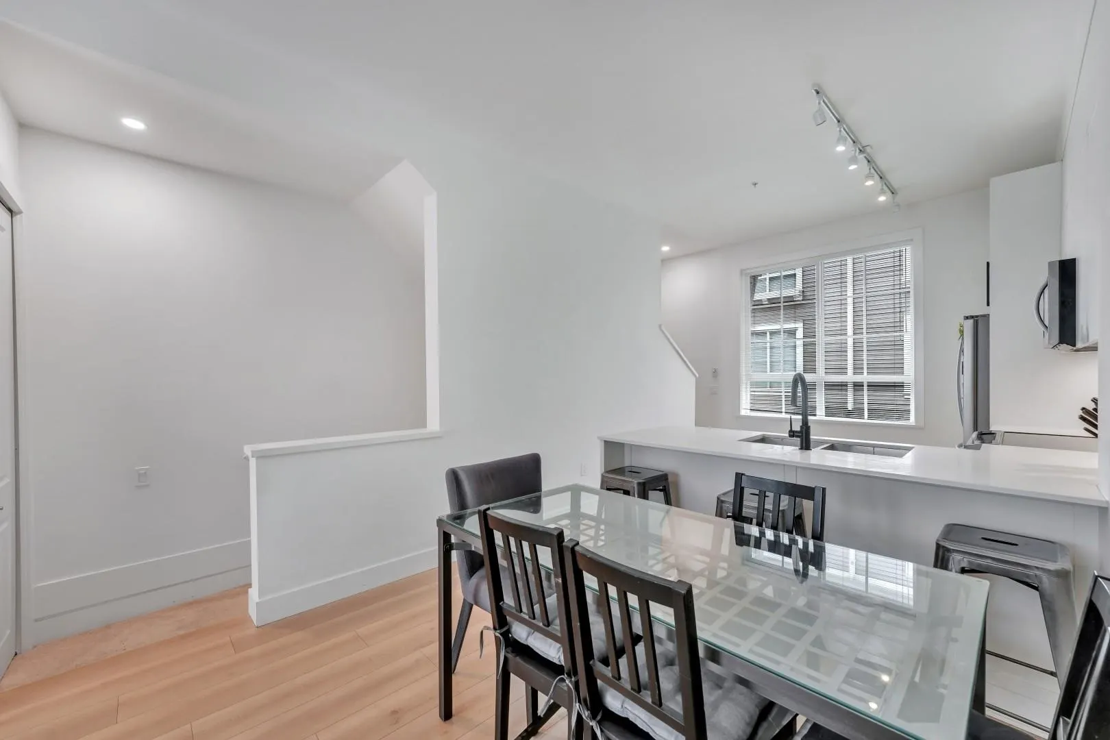 74 19696 Hammond Road