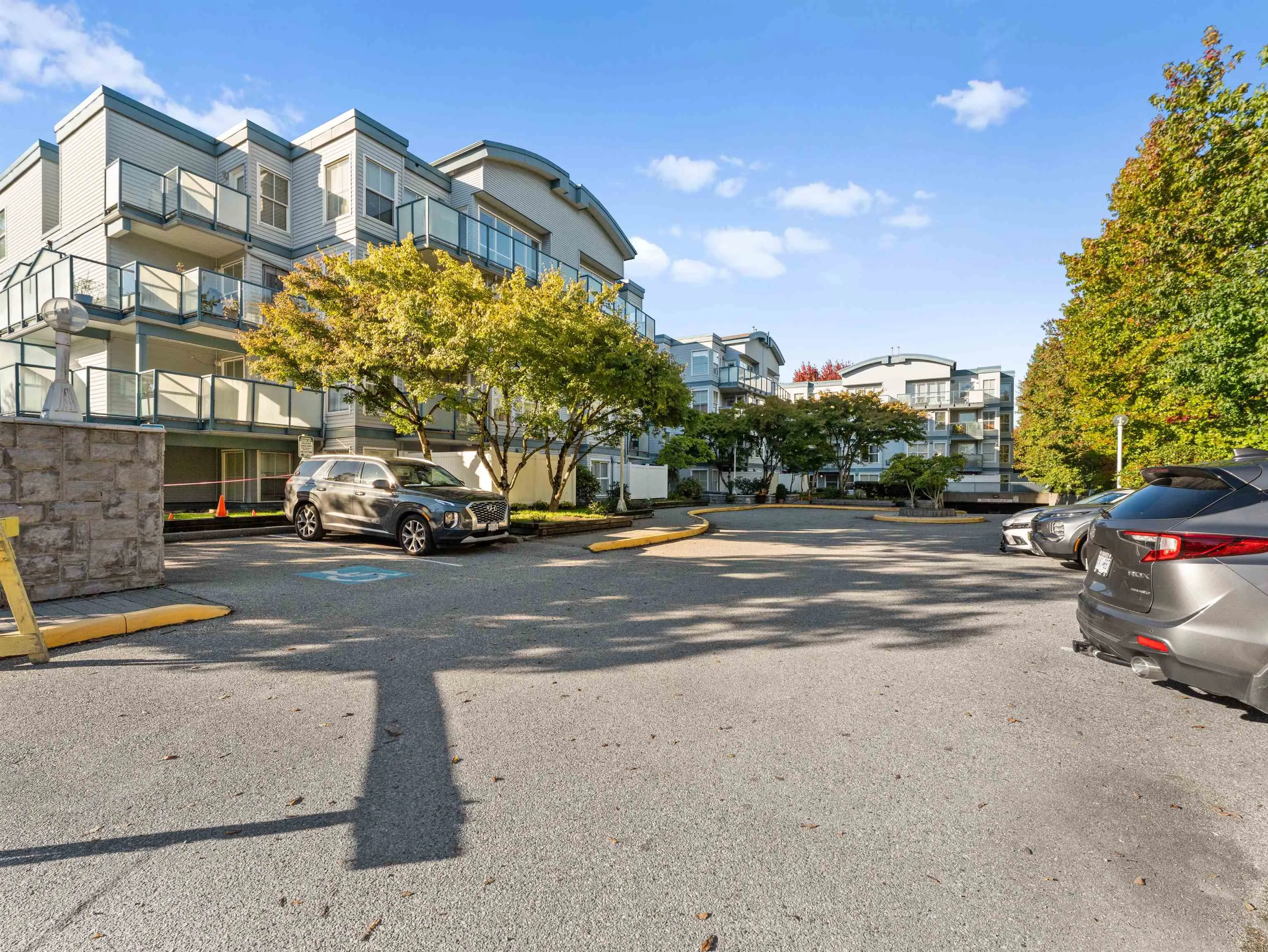 110 14885 100 Avenue