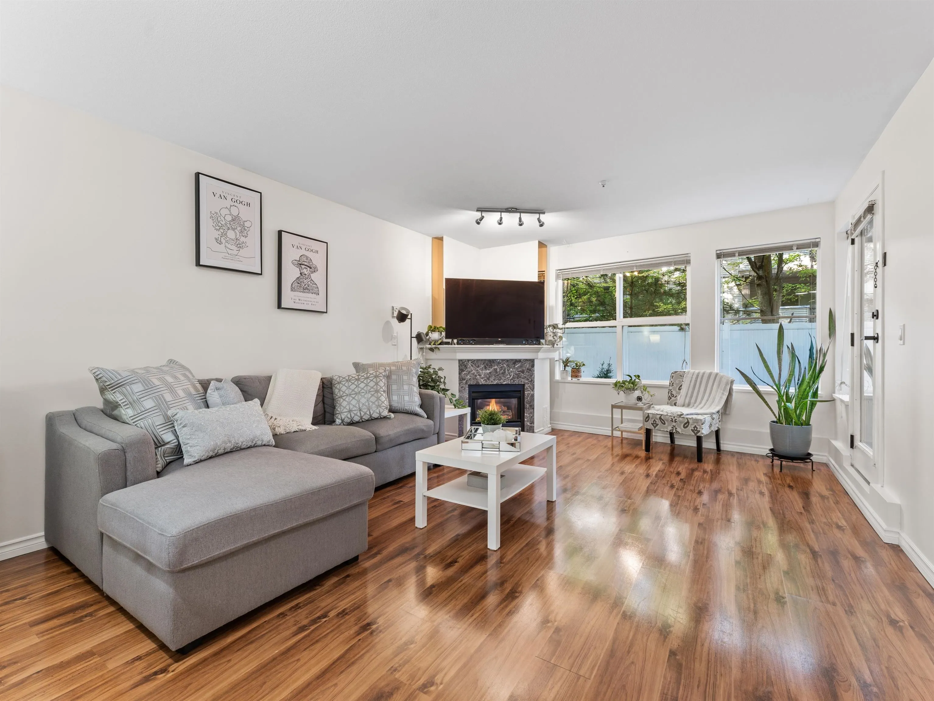 110 14885 100 Avenue