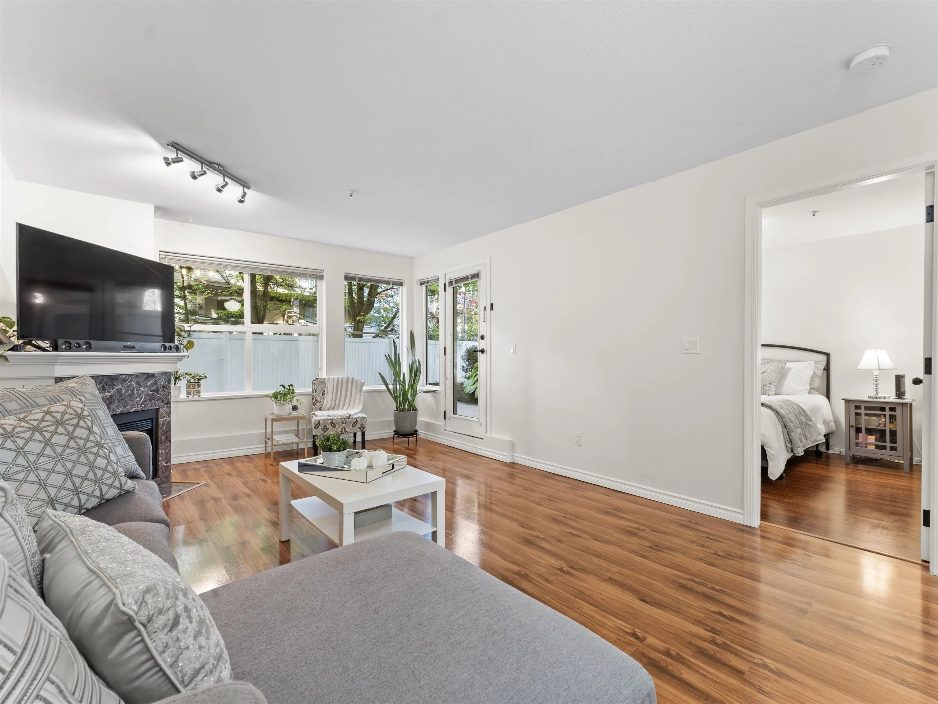110 14885 100 Avenue