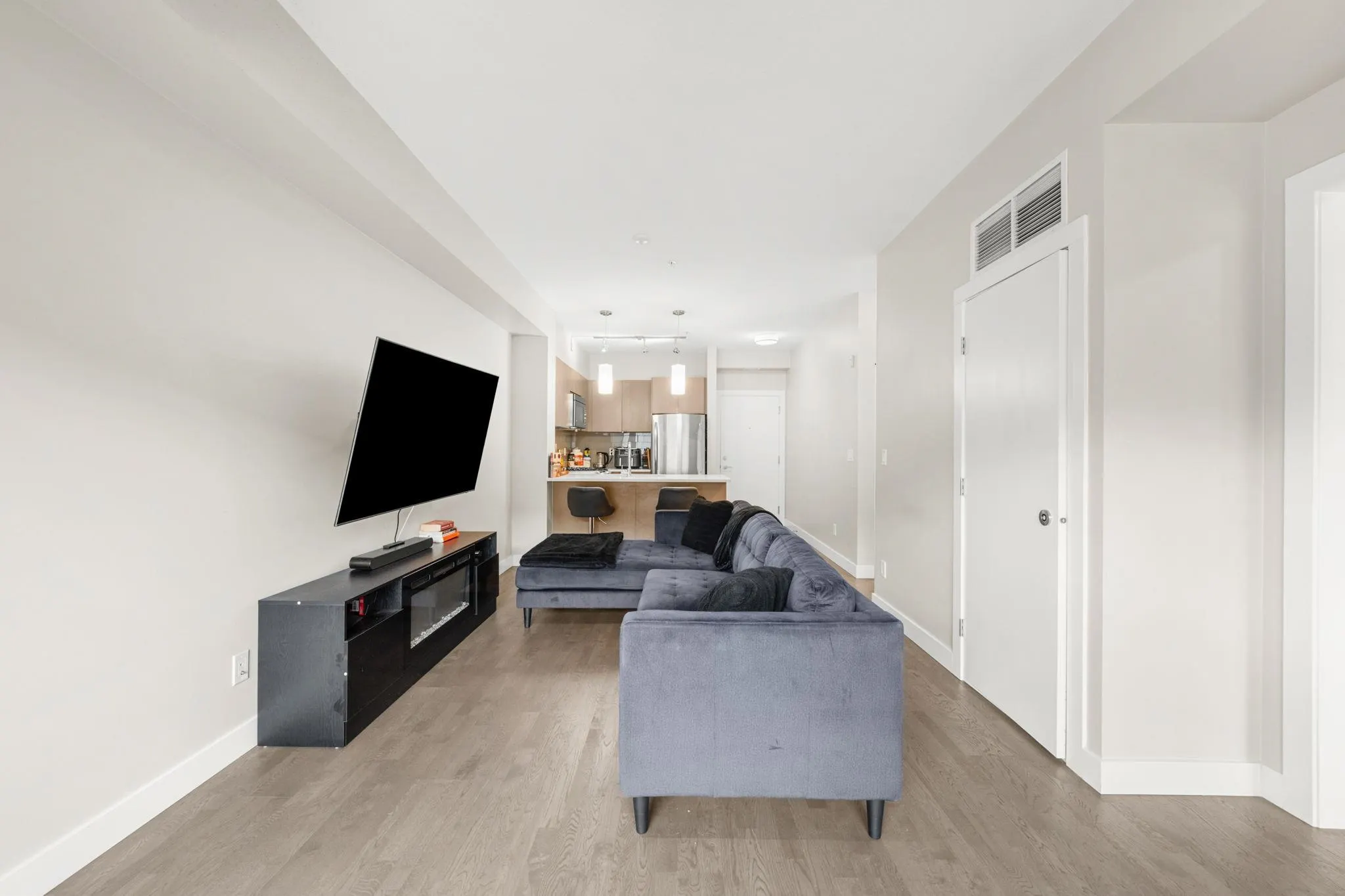 313 10155 River Drive