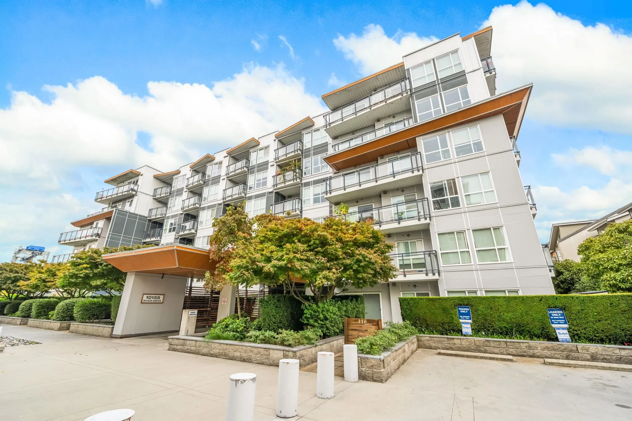 313 10155 River Drive