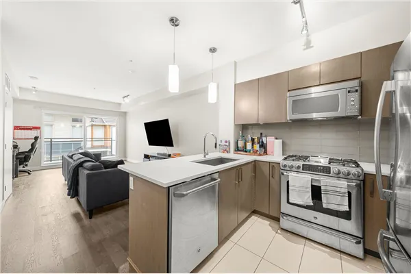 313 10155 River Drive