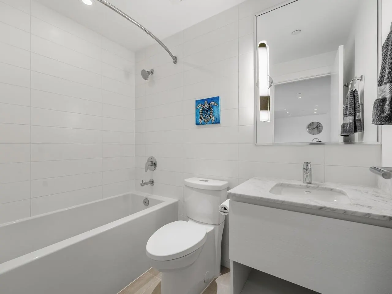 3203 908 Quayside Drive