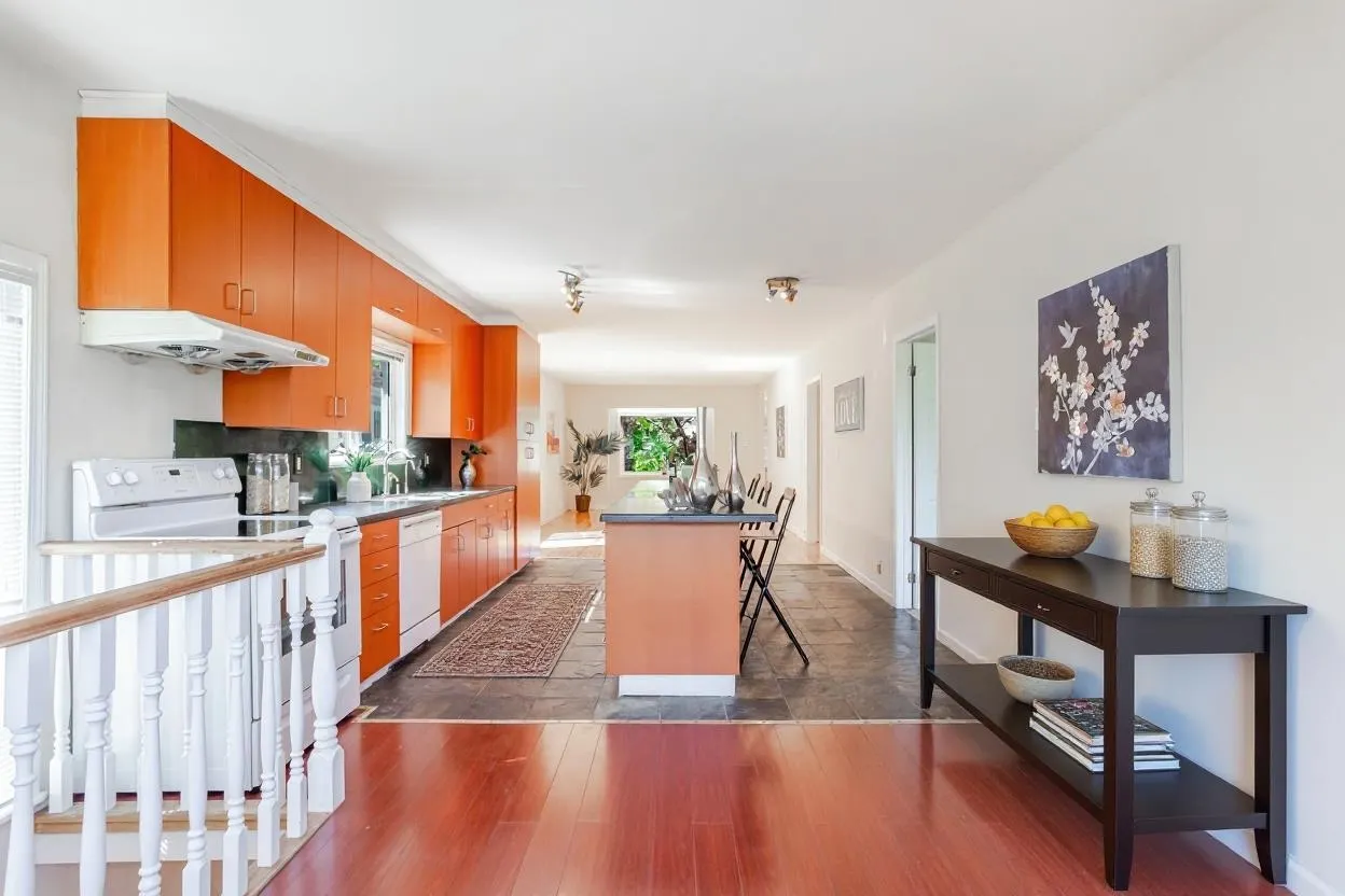 866 W 59th Avenue