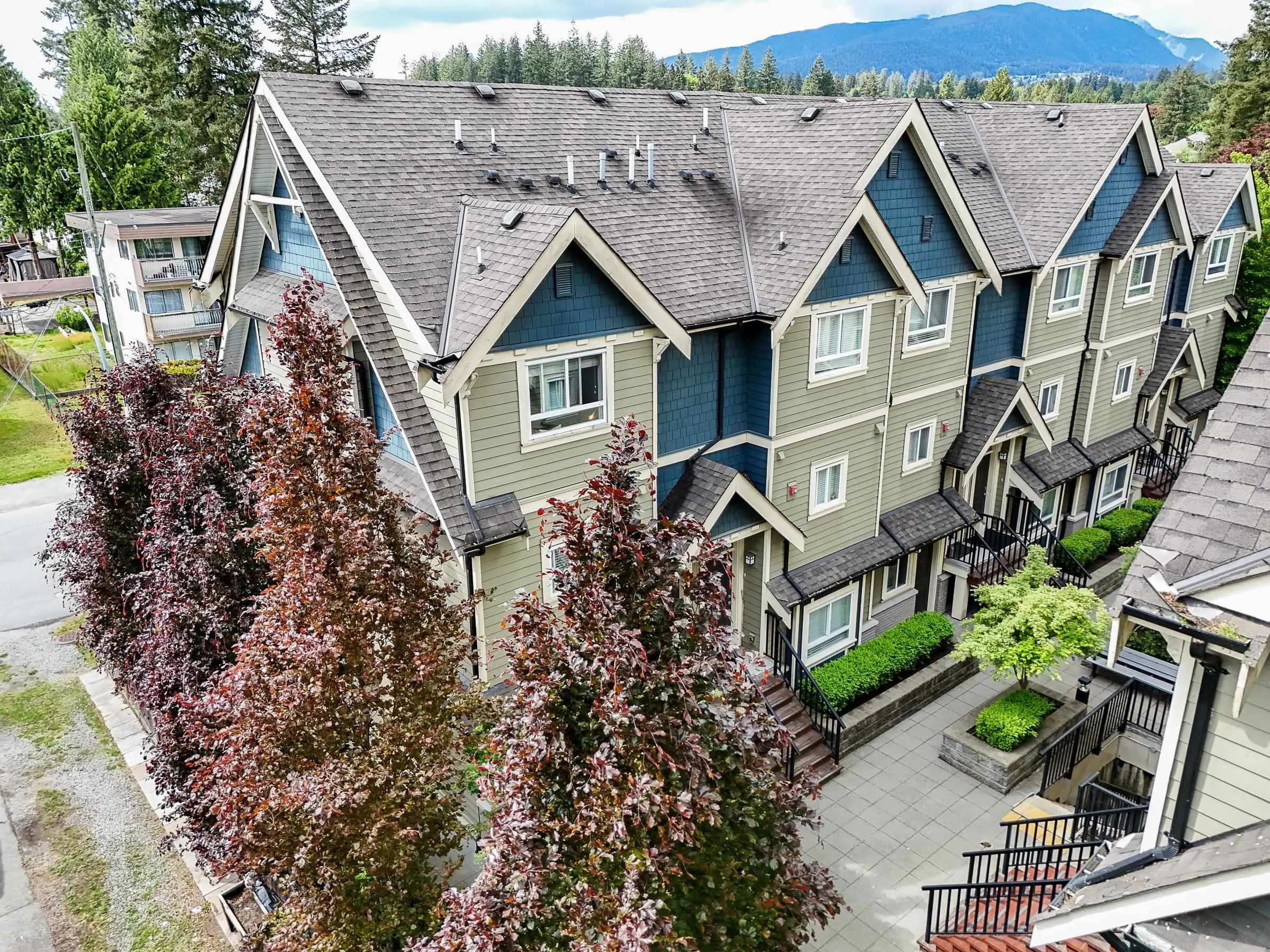 201 3488 Sefton Street