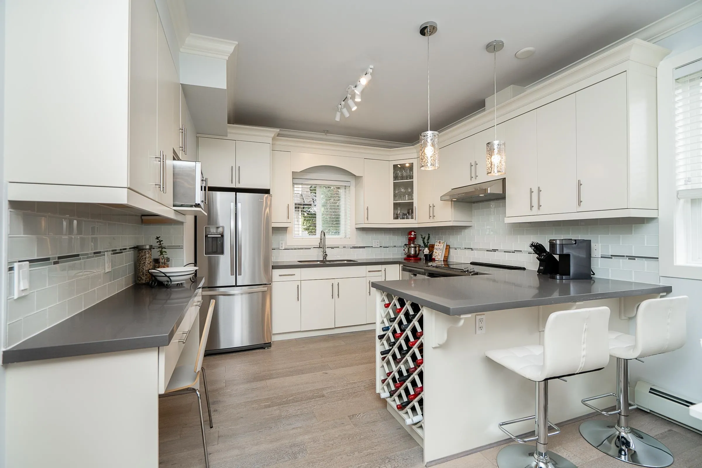 201 3488 Sefton Street