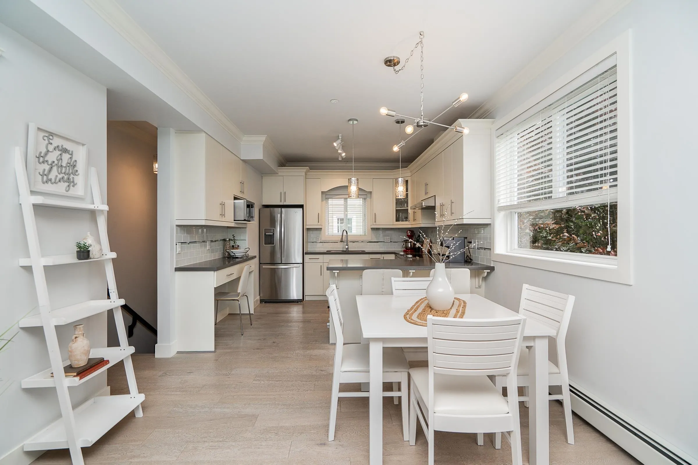 201 3488 Sefton Street